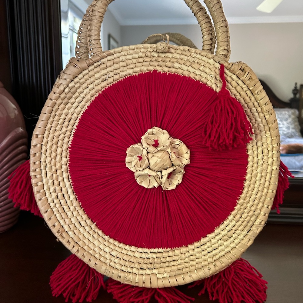 Solana Beachwear Chic Red and Tan Woven Tote Bag. Not used.